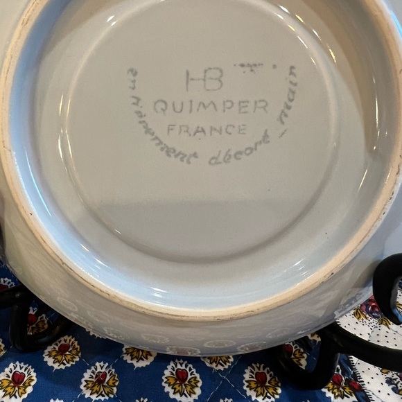 Henriot Quimper ~ Red Fleuri “ Set of 2 “ Floral Saucers 6.5” France 🇫🇷 - Picture 3 of 4